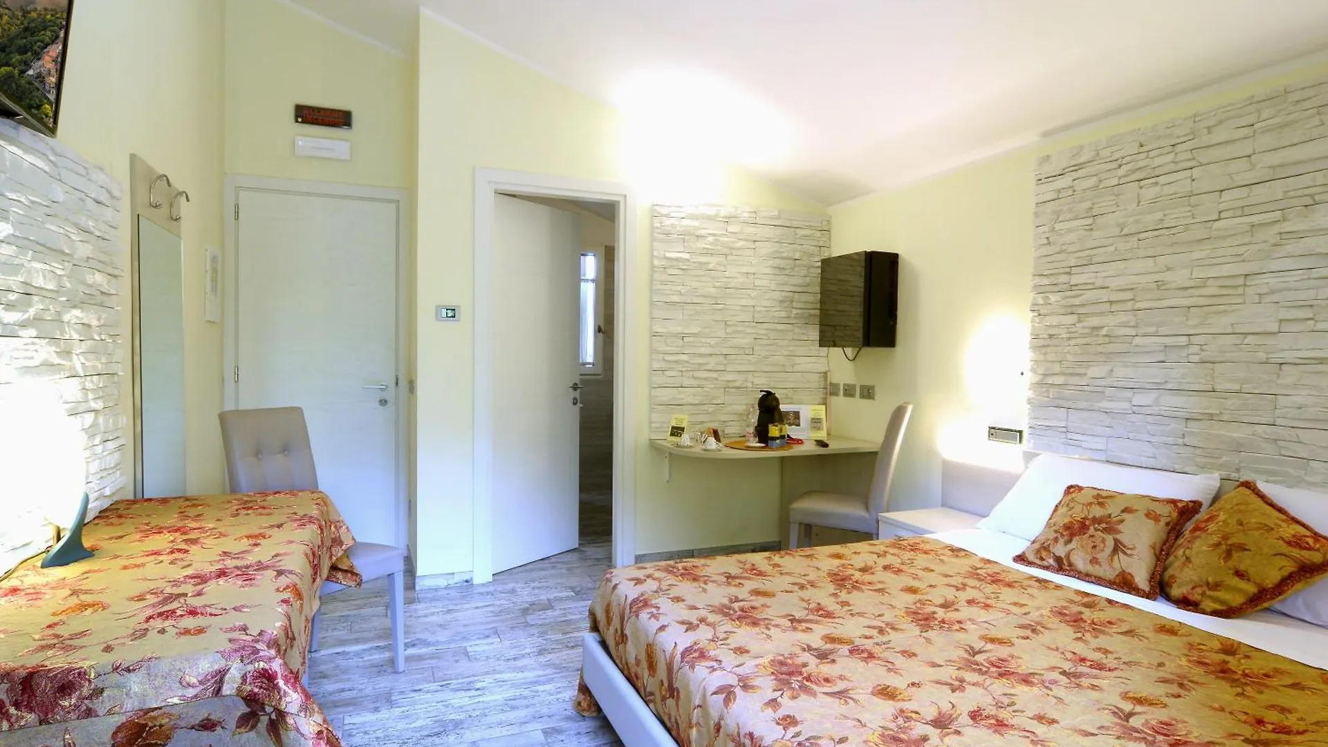 Pidkova Hotel Modena