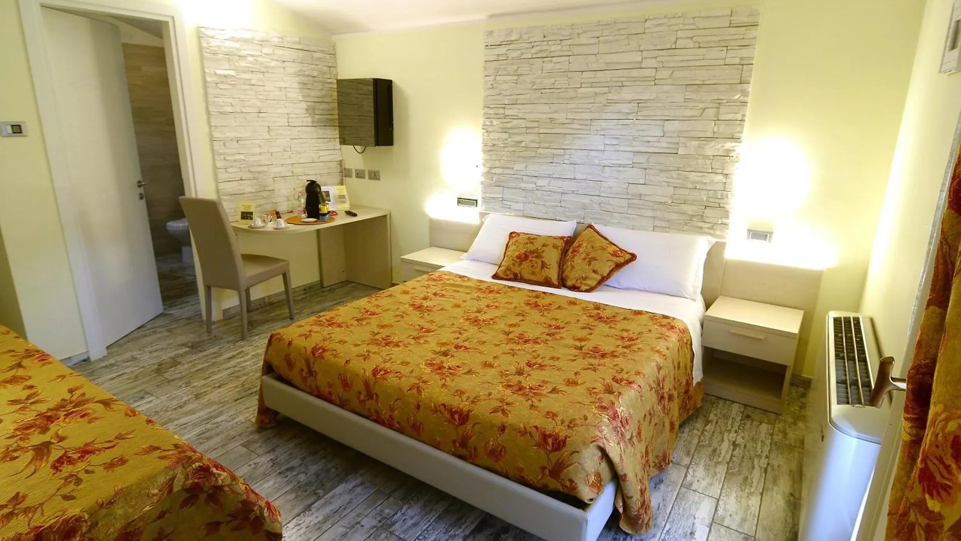 Vendégház Pidkova Hotel Modena
